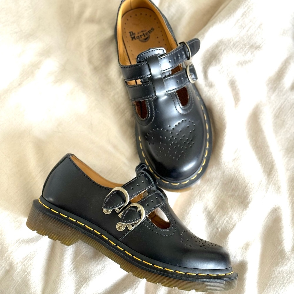 8065 SMOOTH LEATHER MARY JANE SHOES - size 6